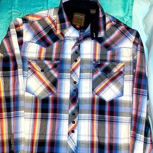Roper long sleeve plaid shirt. Size adult medium.